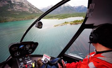 Helitrek, sobrevuelo en helicóptero y caminata a Laguna Esmeralda